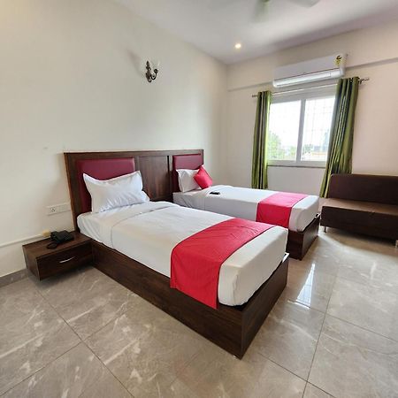 Hotel Dreams Inn บังกาลอร์ ภายนอก รูปภาพ