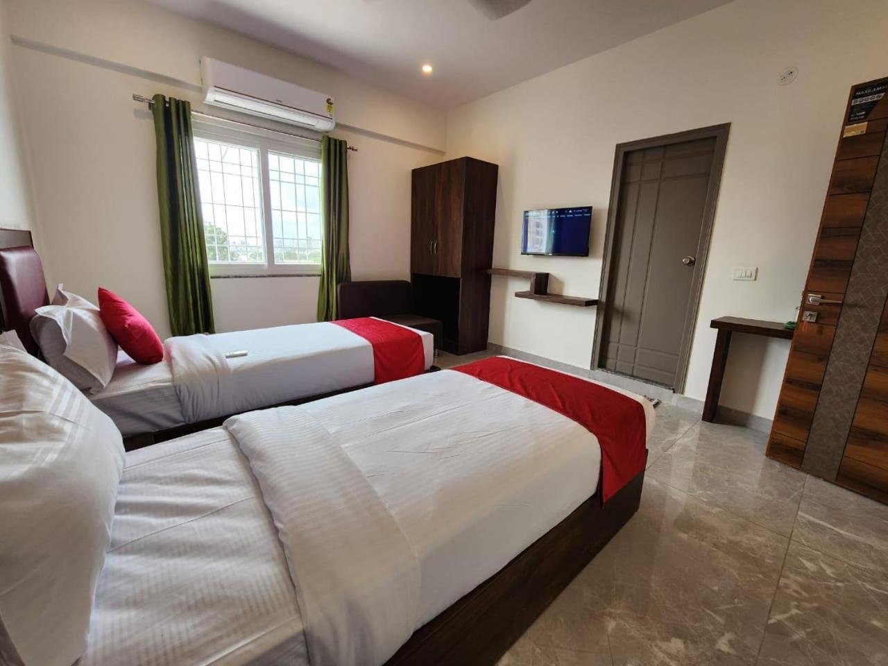 Hotel Dreams Inn บังกาลอร์ ภายนอก รูปภาพ