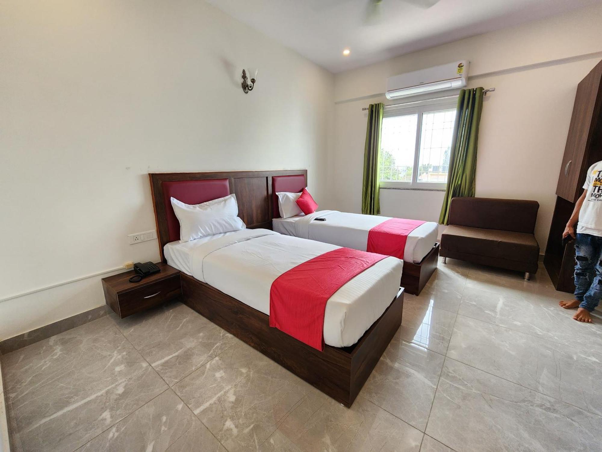 Hotel Dreams Inn บังกาลอร์ ภายนอก รูปภาพ