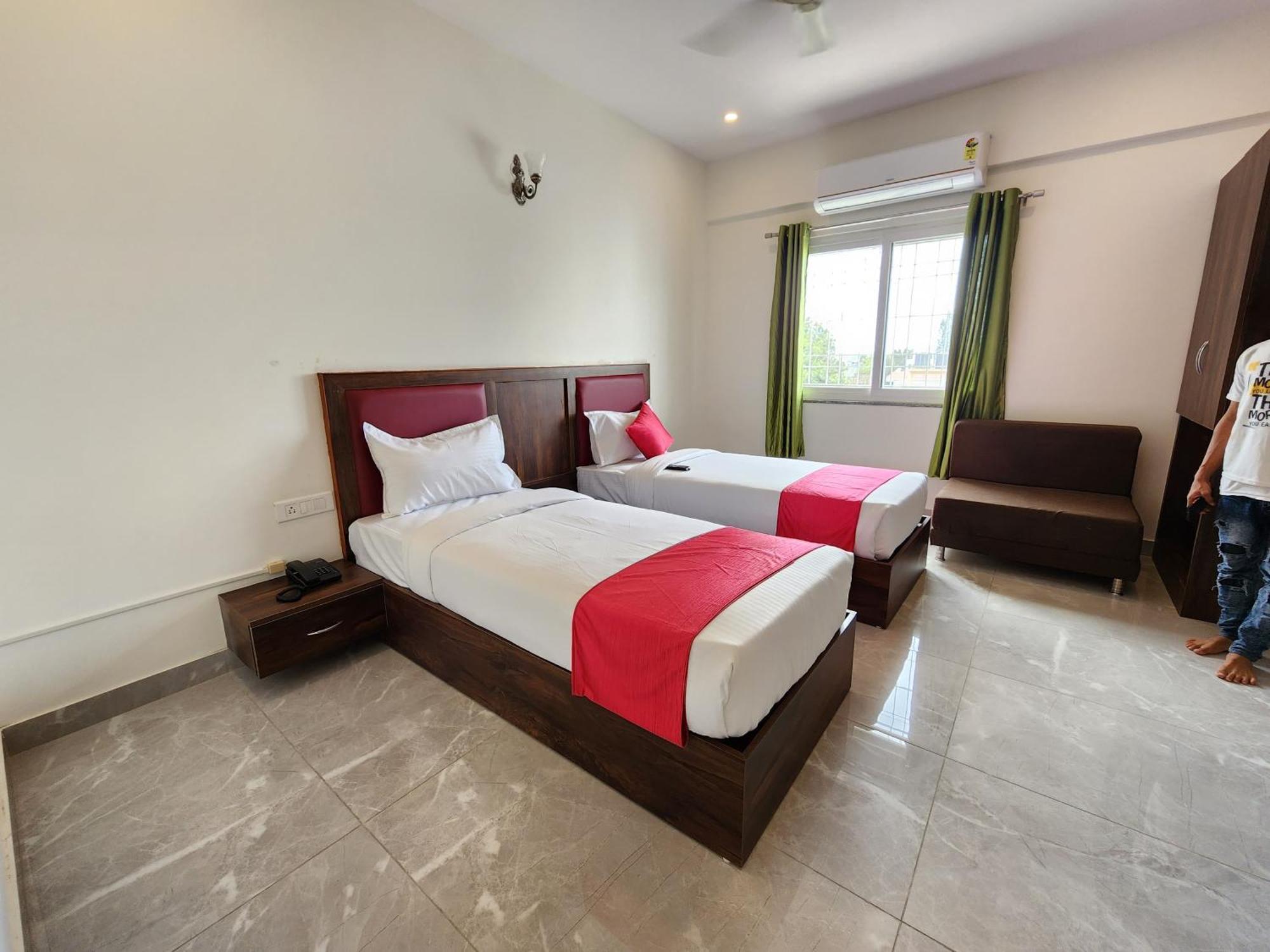 Hotel Dreams Inn บังกาลอร์ ภายนอก รูปภาพ